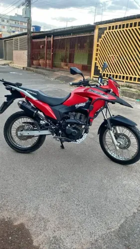 VENDO URGENTE HONDA XRE (2017)