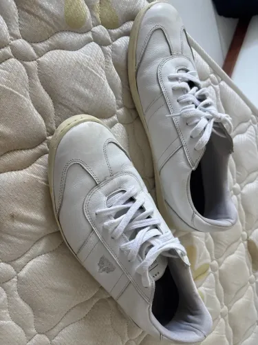 Tenis de couro cavalera