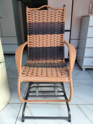 Cadeira de balanço novas 4 molas com frete grátis só aqui