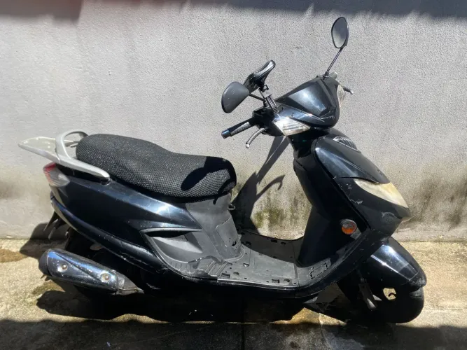 Vendo moto SUZUKI
