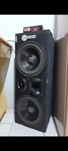Troco por caixa com woofers de 12 ou 15 