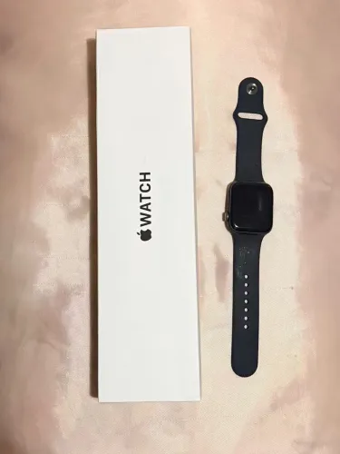 Apple Watch SE 44 mm - Space Gray Aluminium Case