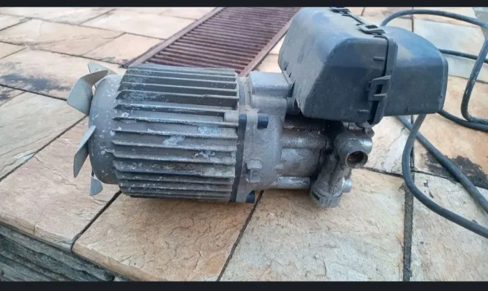 Motor 127V /1400 watts para lavadora Karcher