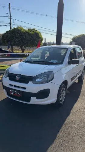 Fiat Uno Attractive 1.0 EVO Fire Flex 8V 5P 2021