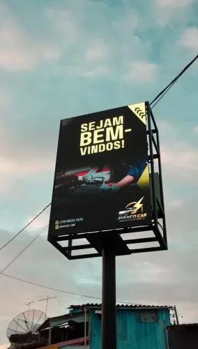 Painel de Led Outdoor, com estrutura, quadro elétrico, P5.