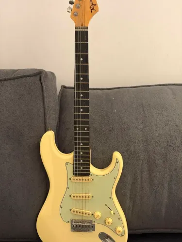 ?Guitarra Tagima-530 + Cabo