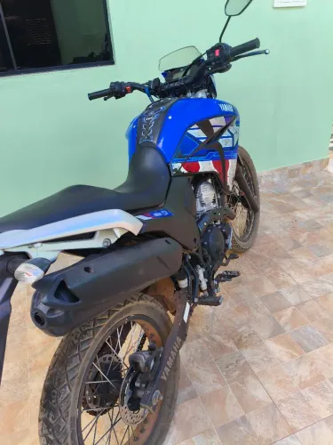 Lander 250 , versão capitão América