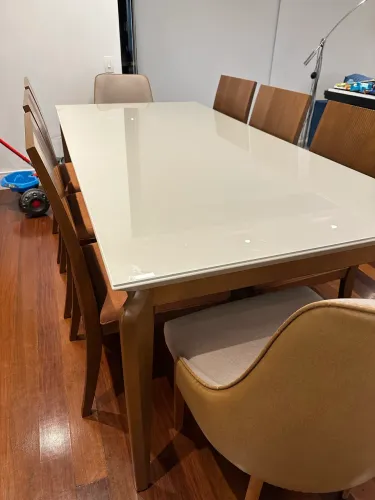 Conjunto Sala de Jantar Mesa Tampo de Vidro Laca Off-White + 8 Cadeiras Elegantes