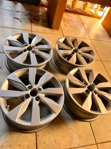Jogo de Rodas Aro 16 VW, Voyage, Gol, Saveiro