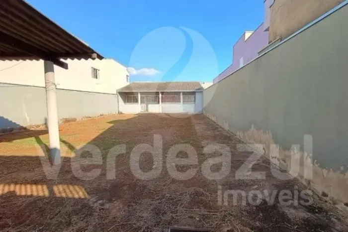 Casa com 250m² com 1 quarto e quintal grande no Jardim Das Figueiras I em Hortolândia-SP.