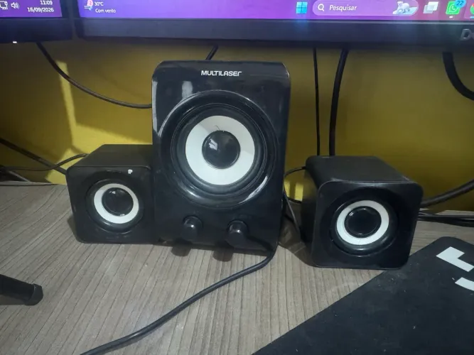 Caixa de som com subwofer multilaser com defeito
