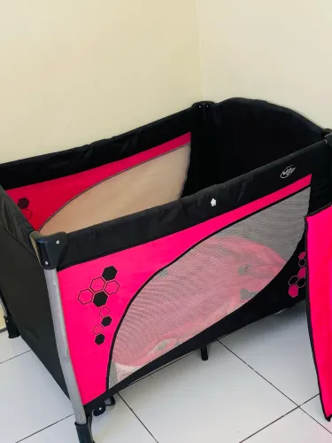 Vendo berço cercado todo completo