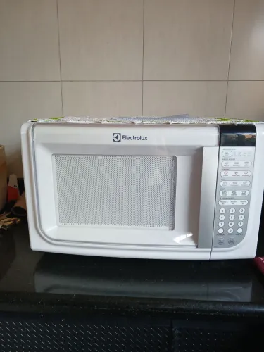 Vende se micro-ondas