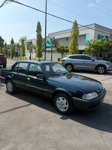 Chevrolet Monza GL 1.8 Efi/ SL/ L/ 650/barc. 2e4p (álcool) 1995
