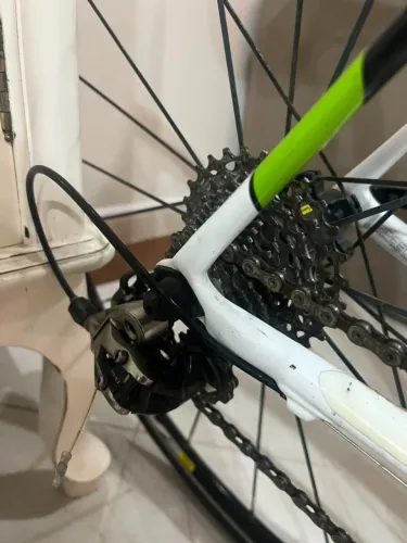 Bicicleta - Cannondale SuperSix EVO