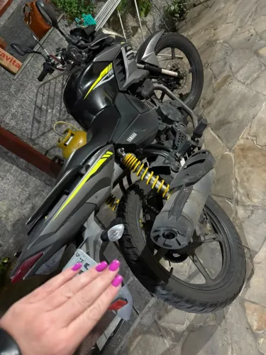 Vendo yamara fazer 150 flex segunda dona.