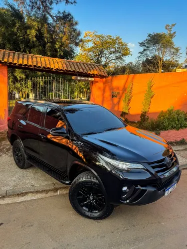 Toyota Hilux SW4 SRX 4X4 2.8 TDI 16V Dies. Aut. 2018