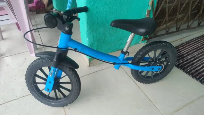 Bicicleta Infantil de Equilíbrio Azul