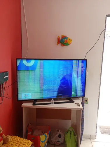 Tv usado com defeito