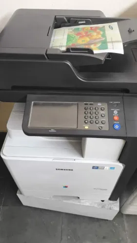 Impressora a laser colorida marca Samsung