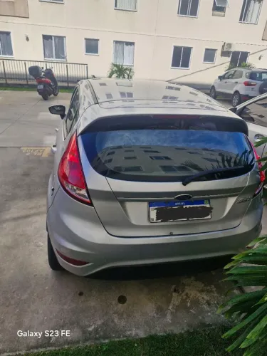 Ford Fiesta 1.5 16V Flex Mec. 5P 2015