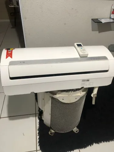 Springer Midea 9 mil BTUs Convencional 