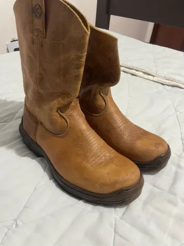 Bota Classic Feminina
