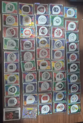 Vendo lote completo, todas as figurinhas até as da Coca, só pegar e colar!
