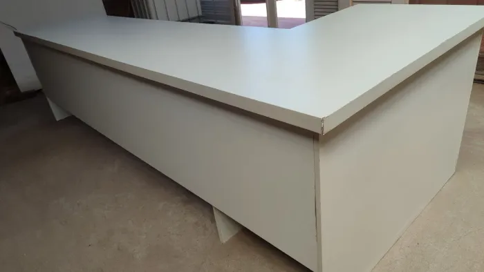 Mesa de escritório grande