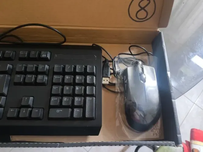 Kit Razer Teclado Cyclosa e Mouse Abyssus