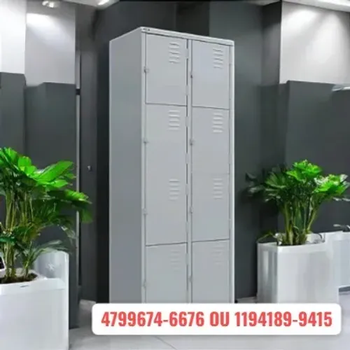 armário em aço com 8 portas pequenas