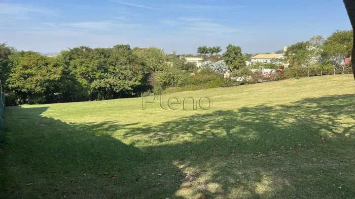 Terreno à venda no condomínio Fazenda da Grama, 3.270 m²