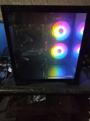 Computador i7 com 8 gigas e placa de vídeo de 1 giga gabinete aquário novo na caixa
