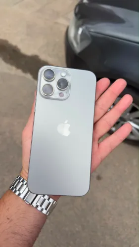 iPhone 16 pro Max 256GB natural titanium