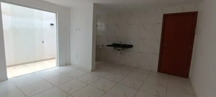 Apartamento Térreo com 2 Dormitórios e quintal à Venda, 43m² - Ernani Satiro, João Pess