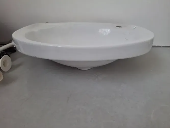 Lavatório Suspenso de 47x35cm Novo Branco Celite