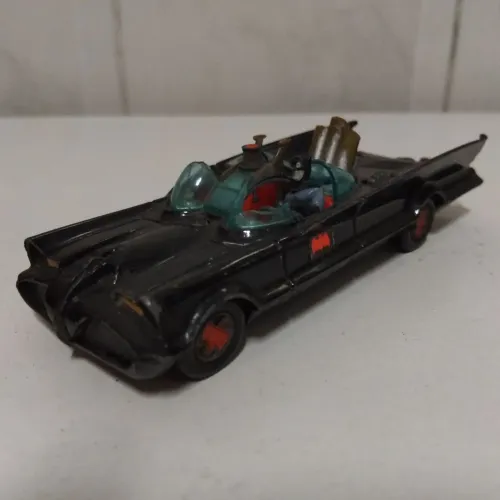 BATMÓVEL ANOS 60 - CORGI TOYS