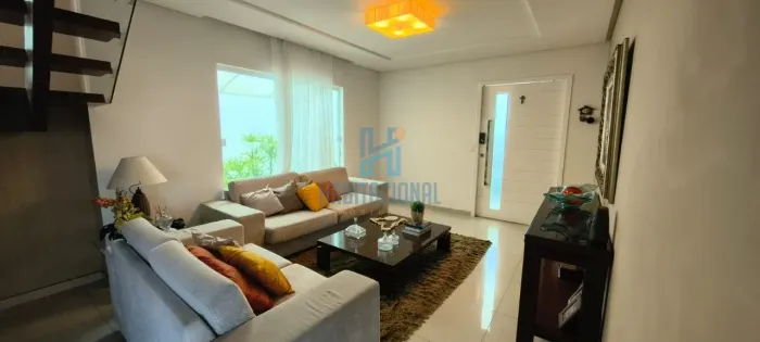 Casa duplex em condomínio fechado | Conforto, amplitude e lazer completo