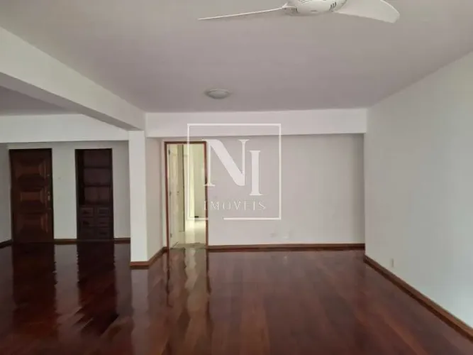 Apartamento : Padrão / Residencial / Leme