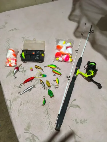 Kit de Pesca Completo - Vara 1,80m + Molinete + Iscas e Acessórios