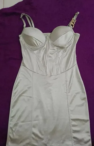 Vendo vestido Novo