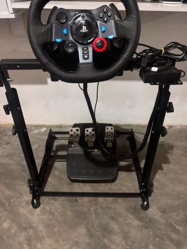 Volante Logitech G29 com Cockpit