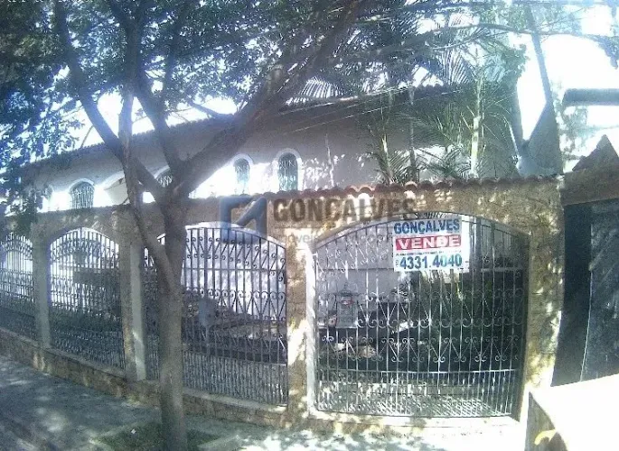 Casa Residencial com 4 Dormitórios, 2 Suítes e Piscina Vila Guiomar, Santo André