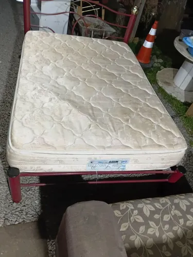 Cama casal com colchão