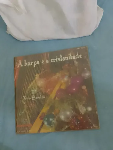 Vinil a harpa e a cristandade 