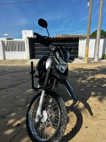 Vendo moto Bros 160 21.000 km rodados único dono 