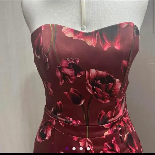 Vestido madrinha/formatura tamanho P marsala Lança perfume