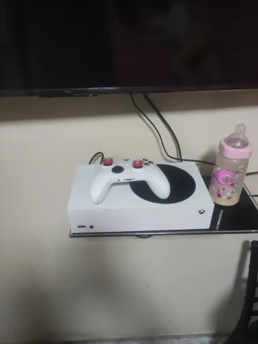 Xbox seres s completo dois controles troco em Nintendo swhitch OLED desbloqueado 