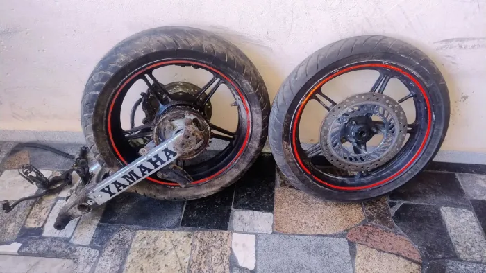 Sistema de freio traseiro da XT 600 com rodas Motard