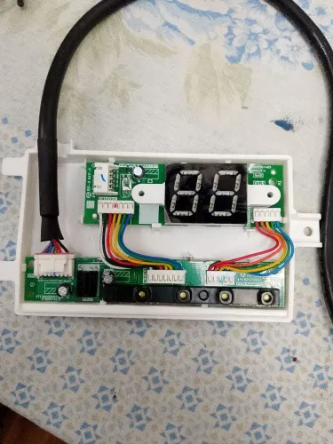  display de evaporadora MiDEA 